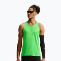Pánské běžecké tričko Nike Stride green spark