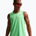 Pánské běžecké tričko Nike Miler illusion green 4