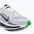 Běžecké boty Nike Vomero 18 bílá/zelená jiskra/námořnická modř 7