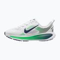 Běžecké boty Nike Vomero 18 bílá/zelená jiskra/námořnická modř 2