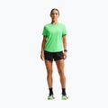Dámské běžecké tričko Nike Swift Dri-Fit illusion green 2