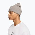 Zimní čepice Nike Peak Futura Beanie moon particle/white 3