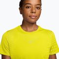 Dámské běžecké tričko Nike Swift Aero-FIT lemon venom/white 3