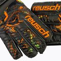 Brankářské rukavice Reusch Attrakt Grip Finger Support zeleno-oranžové 5370010-5556 4