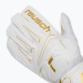 Dětské brankářské rukavice Reusch Attrakt AB1 Solid Junior white/gold 4