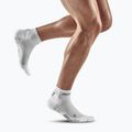 Pánské kompresní běžecké ponožky   CEP Ultralight Low Cut carbon white 5