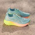 Buty do biegania damskie ASICS Gel-Kayano 31 Paris light celadon/safety yellow 11