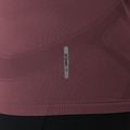 Dámské běžecké tričko Longsleeve ASICS Road Seamless LS dark currant/port royal  7