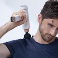 SYNCA Kitta Gun saténový béžový masážní přístroj 5