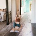 Podložka na jógu Yoga Design Lab Cork 5,5 mm hnědá Mandala White 8