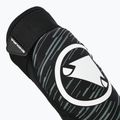 Loketní cyklistické chrániče  Endura Singletrack II Elbow Protector black 4