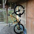 Hornit Clug Mtb Plus Bike Rack nástěnný nosič kol bílý a černý PWB2590 10