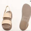 Dámské sandály Crocs Brooklyn Met Low Wedge metal champagne 11
