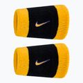Froté potítka na zápěstí Nike Swoosh Classic Doublewide Wristbands 2 ks black/court purple university gold