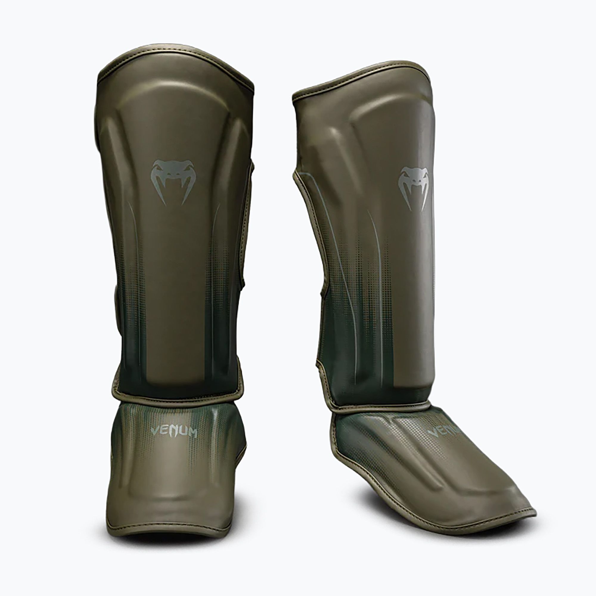 Chrániče holení a chodidel Venum Stealth Shin black/white (VENUM-06266 ...