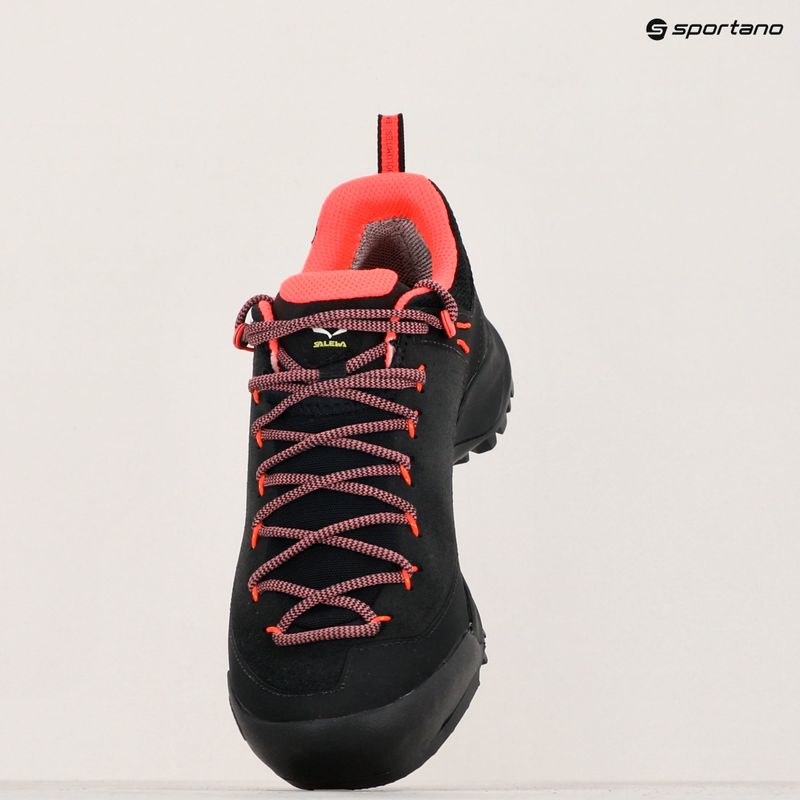 Dámské turistické boty Salewa Wildfire Leather GTX black/fluo coral 16