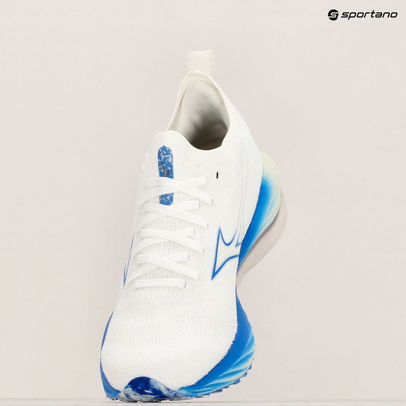 Dámské běžecké boty Mizuno Wave Neo Wind white/silver/peace blue 19