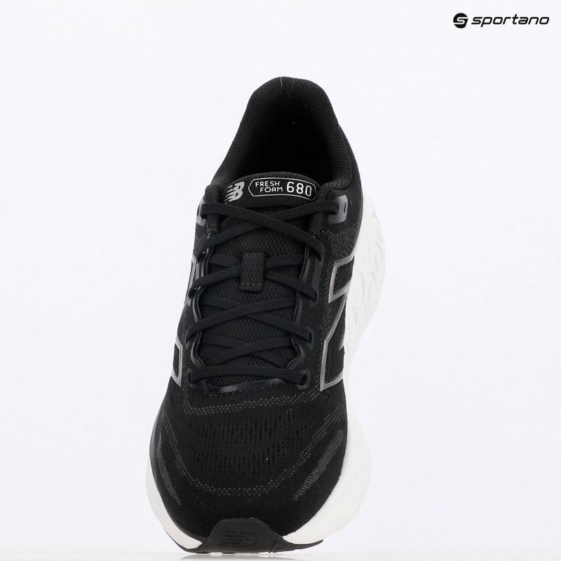 Pánské běžecké boty New Balance Fresh Foam 680 v8 black/white 9
