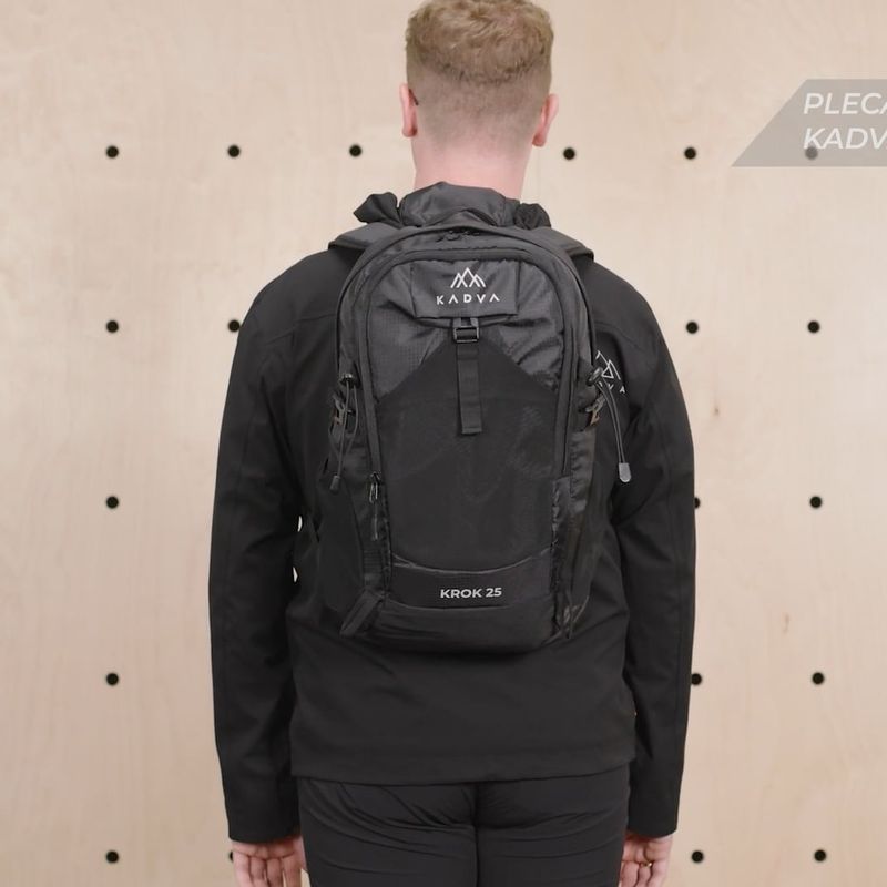 Turistický batoh KADVA kapsa na laptop 25 l černý 13
