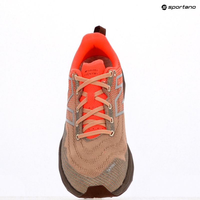 Pánské běžecké boty New Balance FuelCell Venym V1 urgent red 9