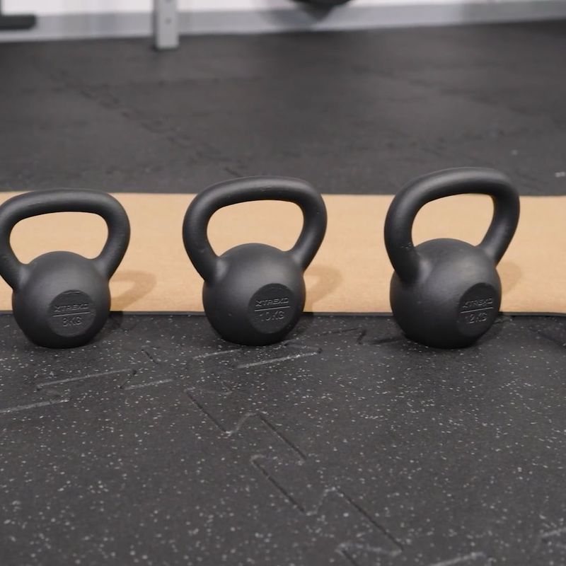 Kettlebell Litinový TREXO 10kg black 9