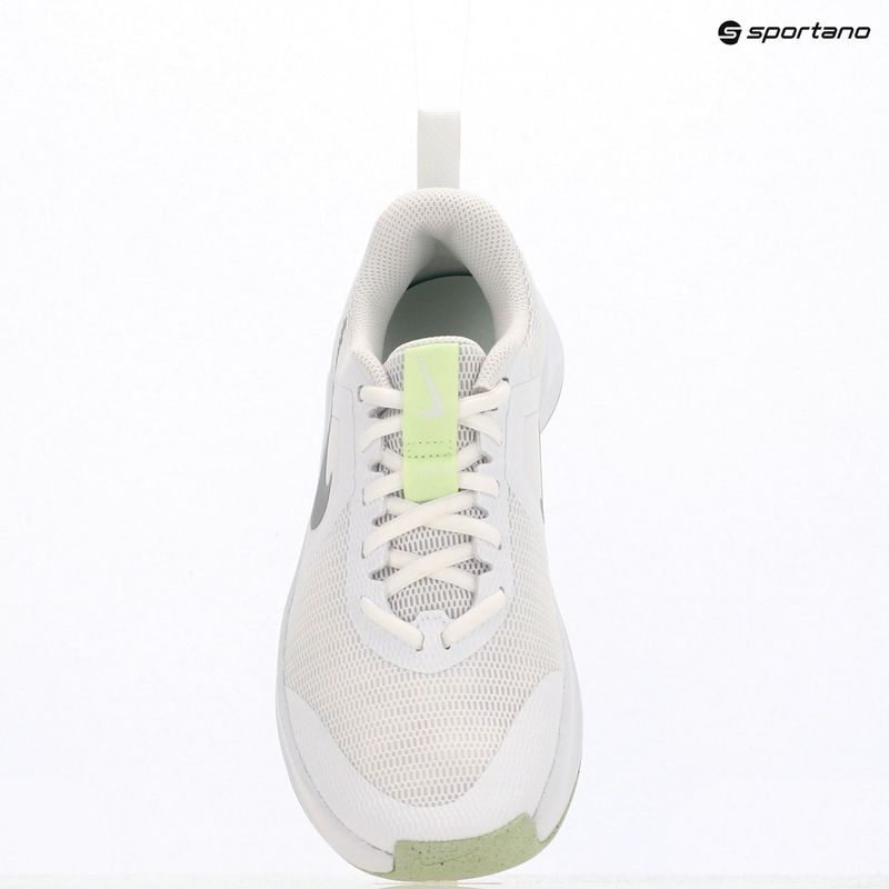 Dámské tréninkové boty Nike MC Trainer 3 white/metallic silver/barely volt 12