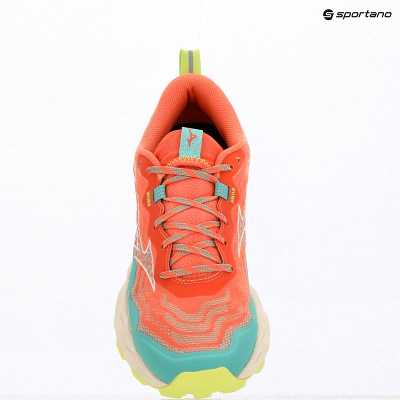 Dámské běžecké boty Mizuno Wave Daichi 9 fresh salmon/white/sharp green 11