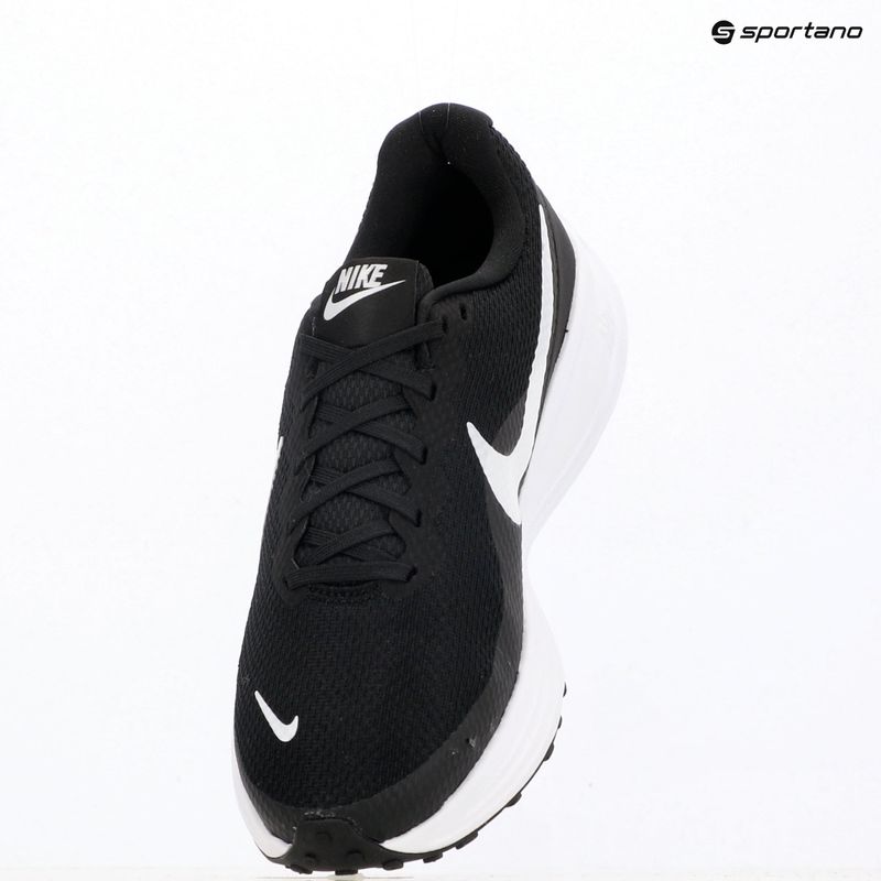Pánské běžecké boty Nike Revolution 8 black/black/white 11