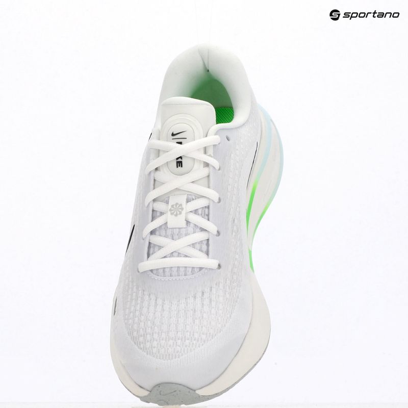 Pánské běžecké boty NikeJourney Run white/green strike/glacier blue/black 9