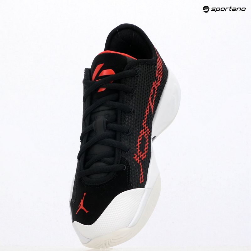Pánské basketbalové boty Nike Jordan Luka 77 black/white/university red 12