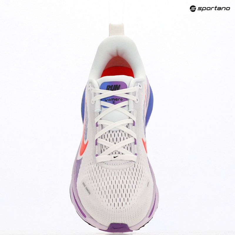 Dámské běžecké boty Nike Vomero 18 white/violet mist/sapphire/hot lava 6
