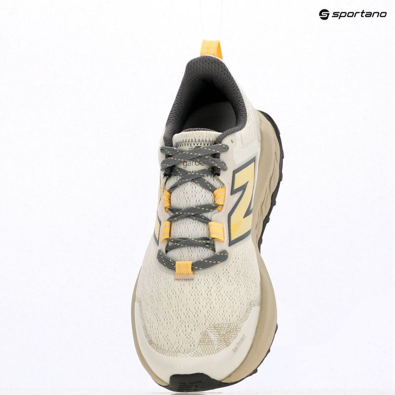 Dámské běžecké boty New Balance Fresh Foam Garoe V2 sea salt/white peach/timberwolf 9