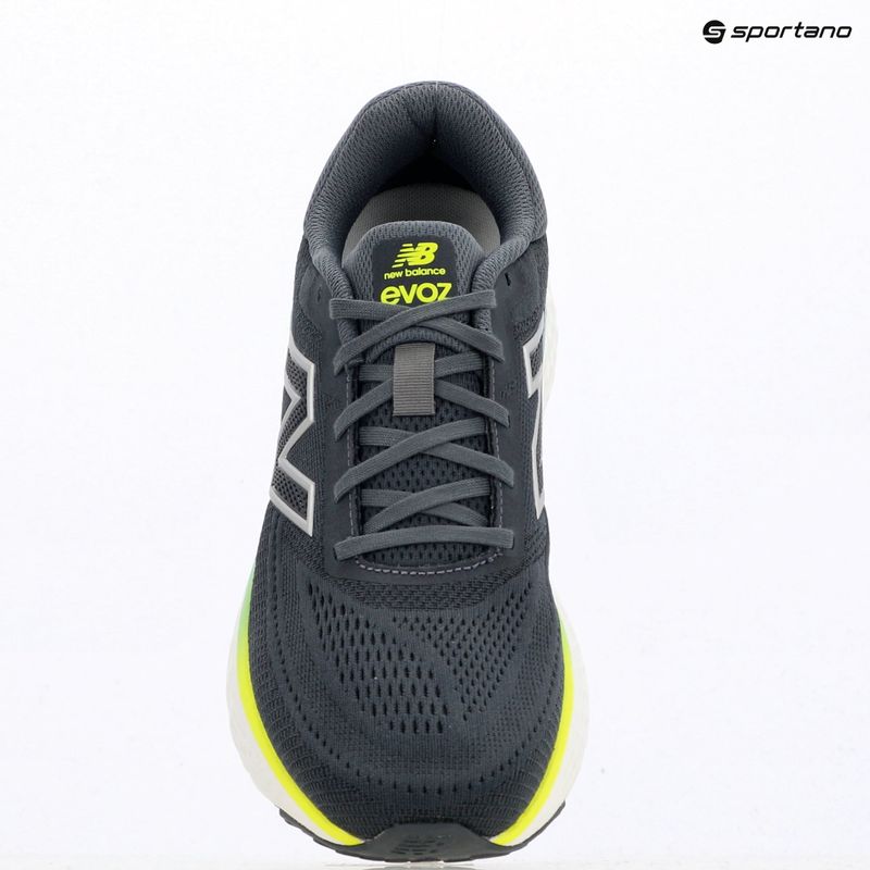 Pánské běžecké boty  New Balance Fresh Foam Evoz V4 graphite/alkaline green 9