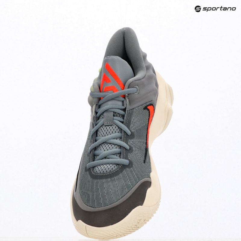 Pánské basketbalové boty Nike Giannis Immortality 4 cool grey/volt/total crimson 18