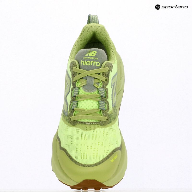 Dámské běžecké boty New Balance Fresh Foam X Hierro V9 afterglow/mosaic green 12