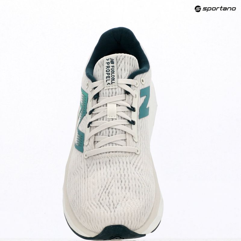 Pánské běžecké boty  New Balance FuelCell Propel v5 grey matter/team navy 9
