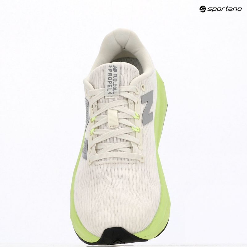 Dámské běžecké boty New Balance FuelCell Propel V5 sea salt/afterglow 9
