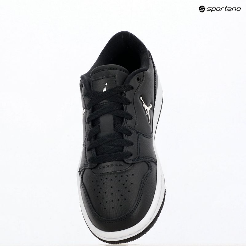 Dětské boty do vody  Jordan Court Connect Low black/white 19