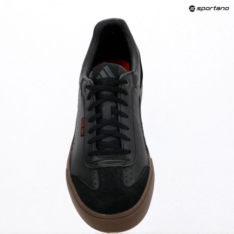 Pánské cyklistické boty na platformě adidas FIVE TEN Sleuth DLX 2 core black/carbon/gum5 9