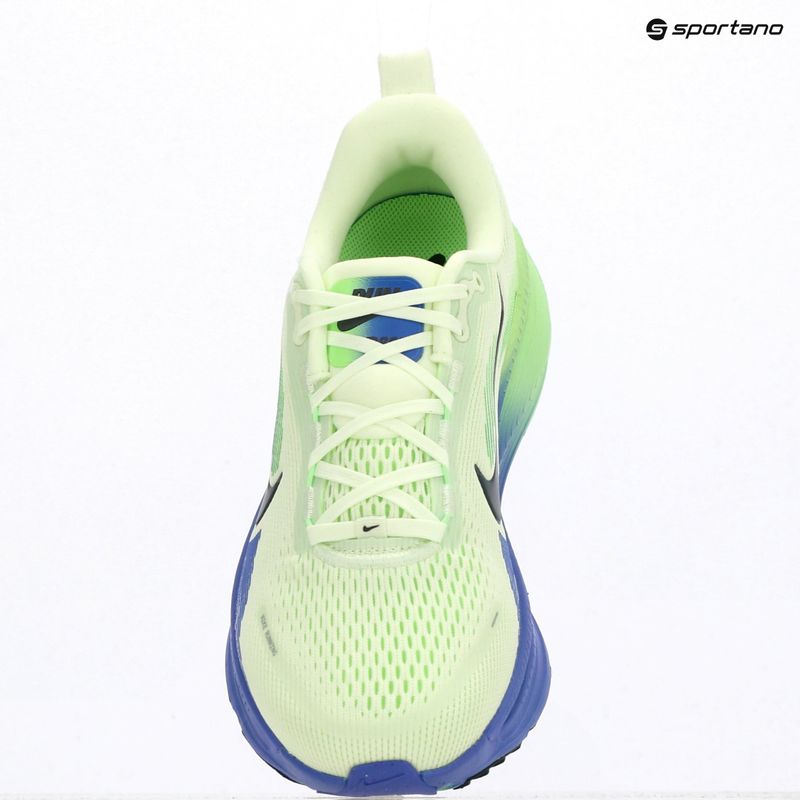 Pánské běžecké boty Nike Vomero 18 white/volt tint/sapphire/black spruce 6