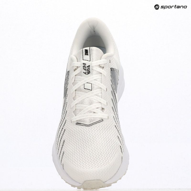 Pánské běžecké boty Nike Run Defy summit white/white/black/metallic silver 7