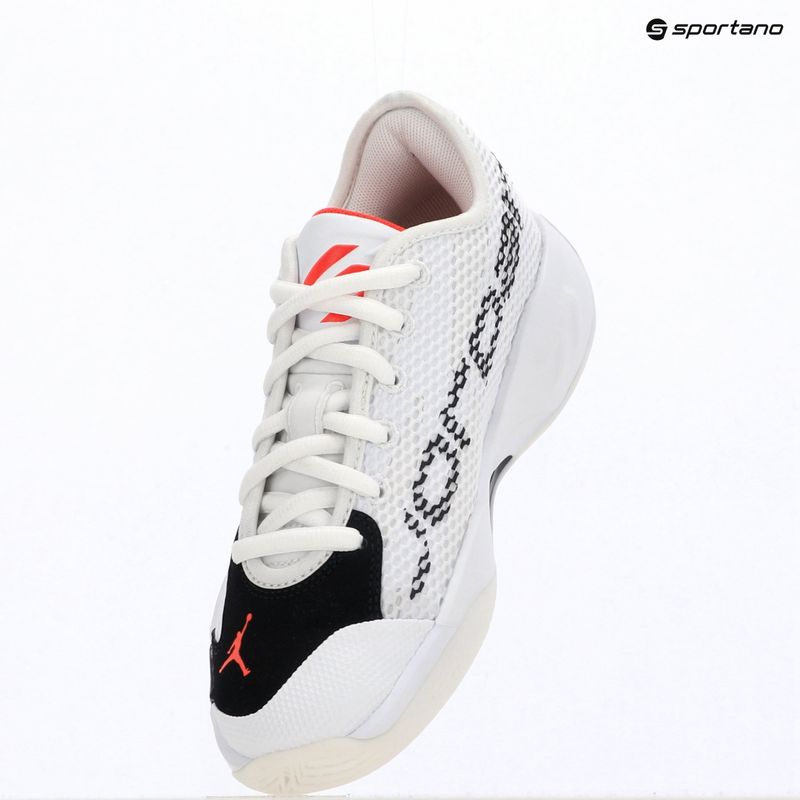 Dětské basketbalové boty Nike Jordan Luka 77 GS Jr white/black/sail/bright crimson 12