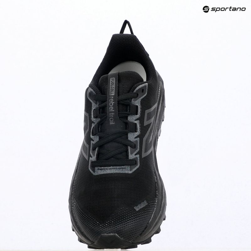 Dámské běžecké boty New Balance Rebel V1 black/black metallic 16