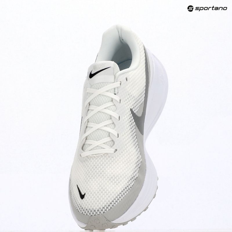 Pánské běžecké boty Nike Revolution 8 summit white/white/metallic silver 14