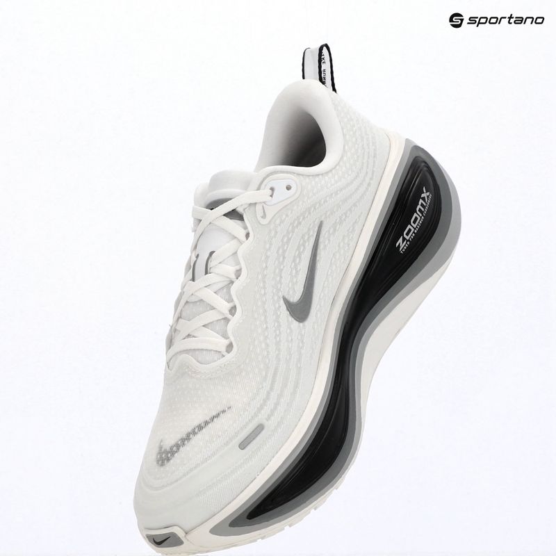 Pánské běžecké boty Nike Vomero Plus white/black/cool grey/metallic silver 13