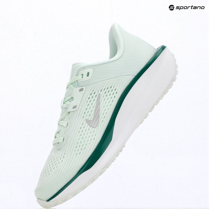 Dámské běžecké boty Nike Quest 6 barely green/white/metallic silver 14