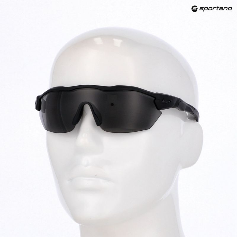 Pánské sluneční brýle  Nike Show X3 Elite L matte black/dark grey 7
