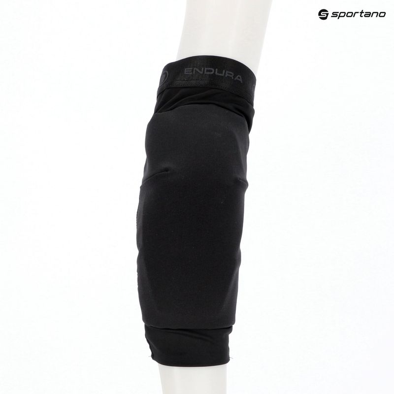 Cyklistické chrániče loktů Endura Strack Lite black 8