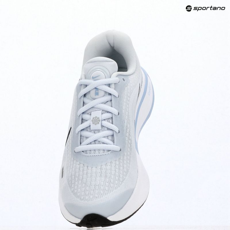 Dámské běžecké boty Nike Journey Run football grey/white/aluminum/anthracite 9
