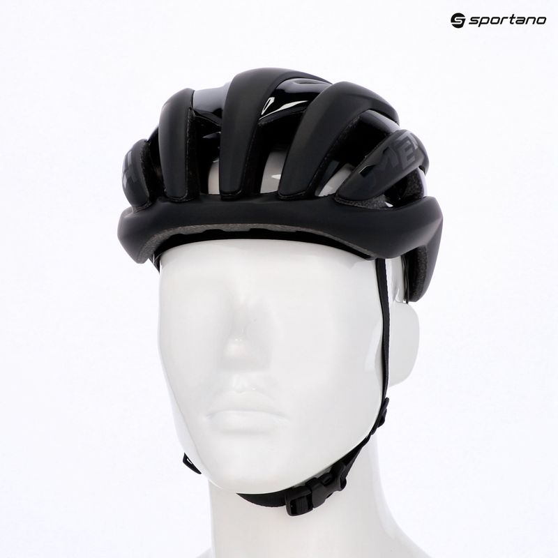 Cyklistická přilba MET Trenta Mips black matte glossy 6